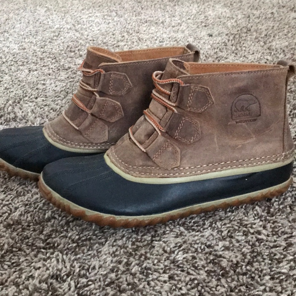Sorel water boots